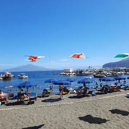 Дом отдыха Marina Grande *