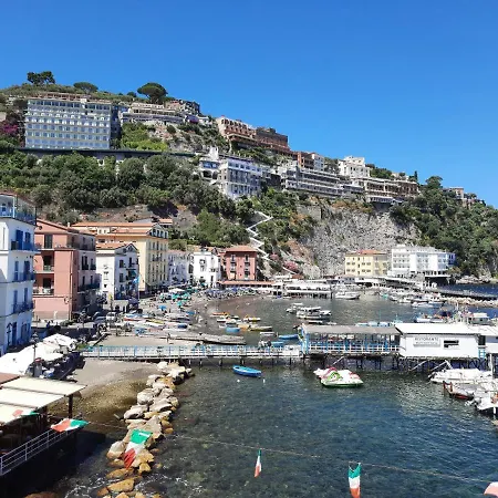 Дом отдыха Marina Grande